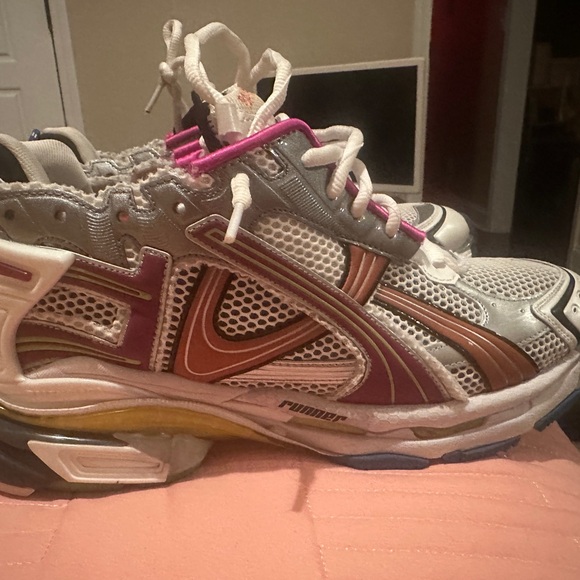 Balenciaga Runners - Picture 3 of 6